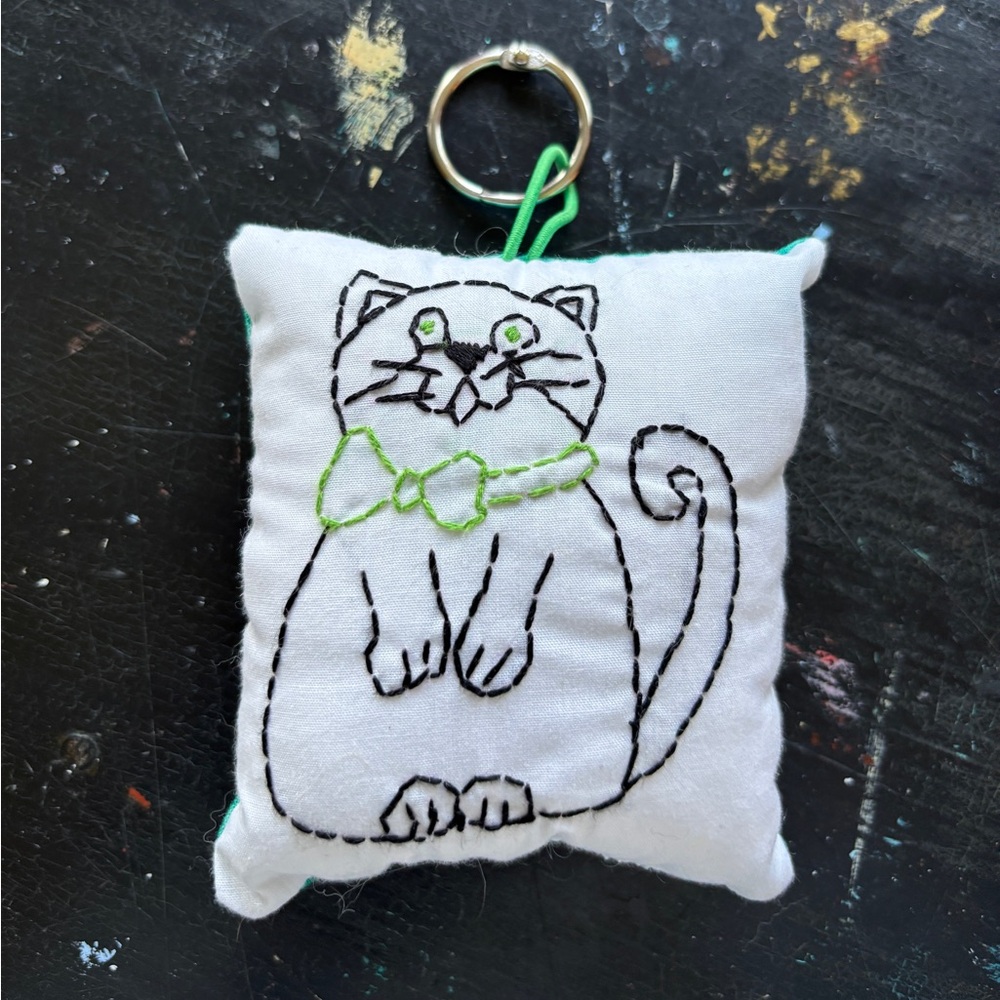 cute embroidery cat key chain